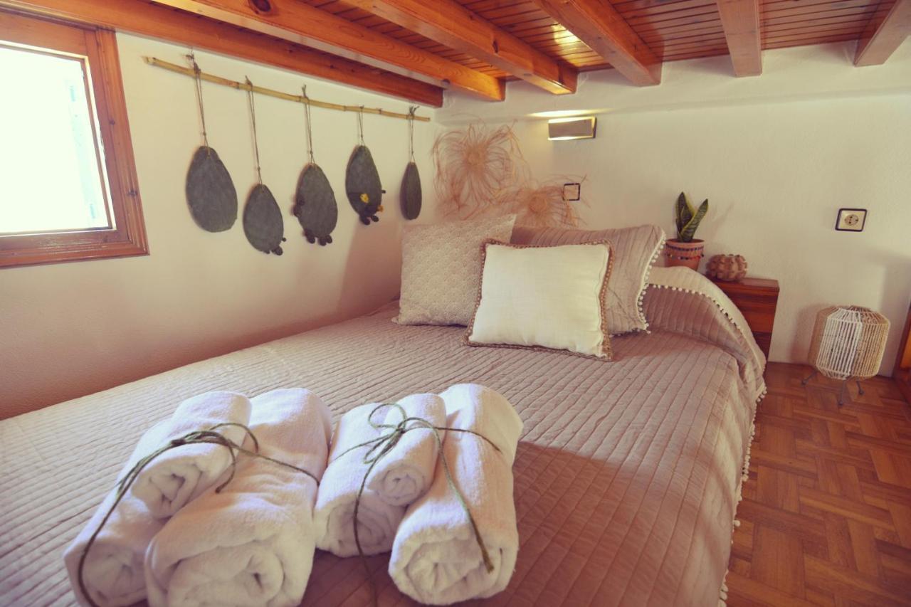 Bright & Relaxing Loft With Attic Room In The Heart Of Mykonos City Mykonos Town Bagian luar foto
